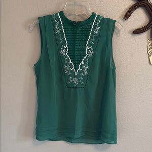 Hinge Green Sleeveless Pleated Blouse with Bib Collar